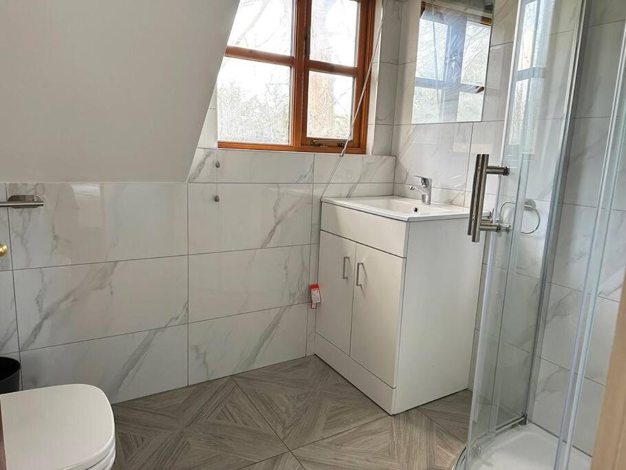 Forest Studio Apt Free Gated Parking On 2 Acres Garden Чизълхърст Екстериор снимка