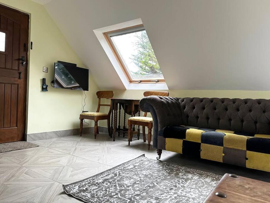 Forest Studio Apartment Gated Parking On 2 Acres Garden Чизълхърст Екстериор снимка