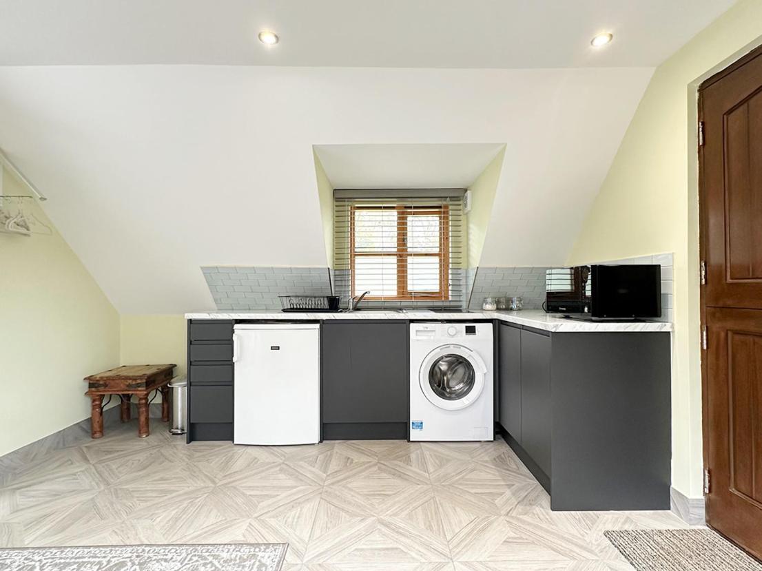 Forest Studio Apt Free Gated Parking On 2 Acres Garden Чизълхърст Екстериор снимка